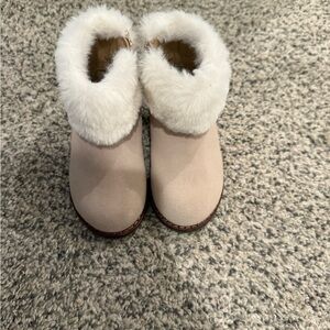 Stylish Beige Boots with Faux Fur Trim